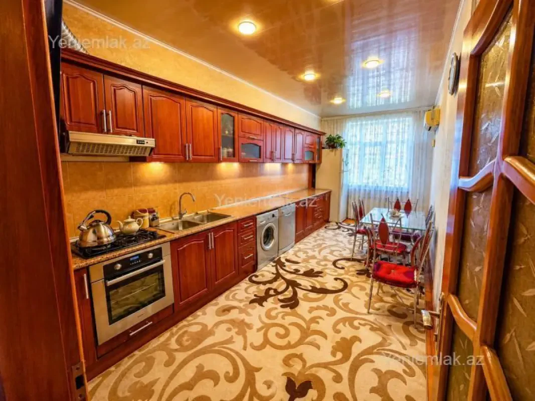 Satılır 4 otaqlı yeni tikili 127 m²