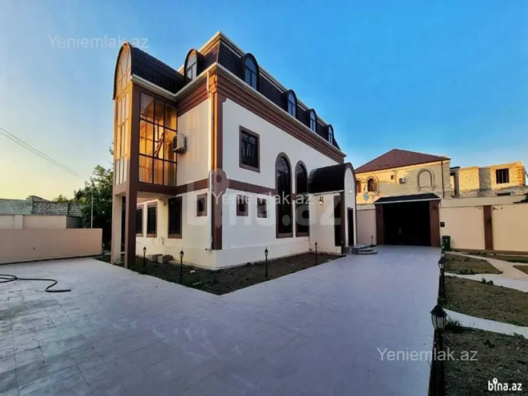 Satılır 6 otaqlı həyət evi 550 m²