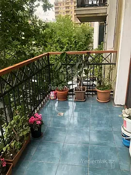 Satılır 3 otaqlı köhnə tikili 100 m² — Bakı, Səbail 3 otaq 100.00 m²