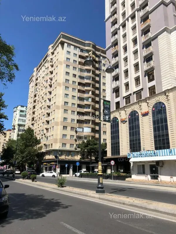 Satılır 2 otaqlı yeni tikili 85 m²