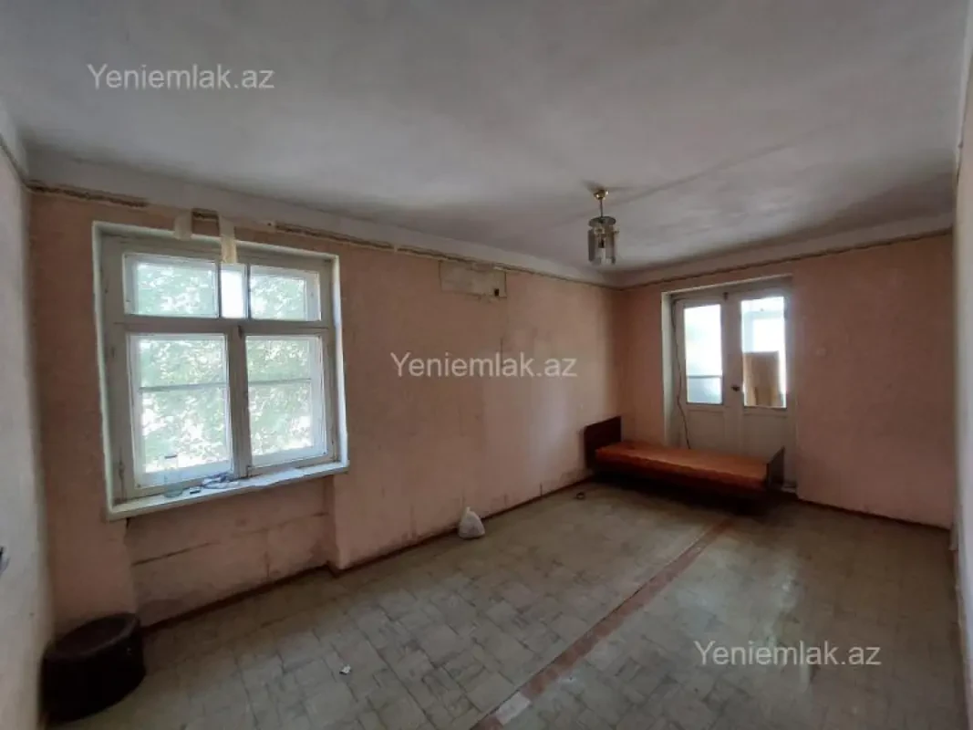 Satılır 2 otaqlı köhnə tikili 50 m²