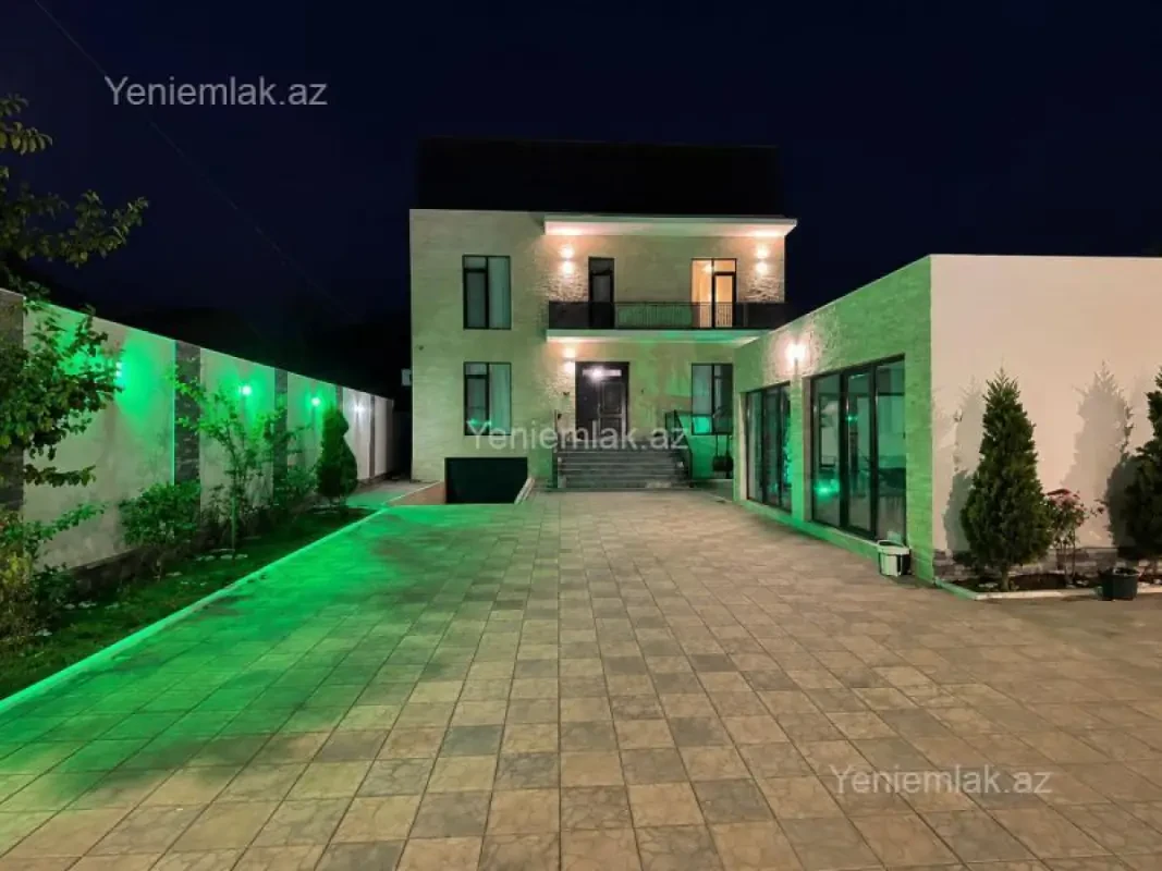 Satılır 6 otaqlı həyət evi 500 m²