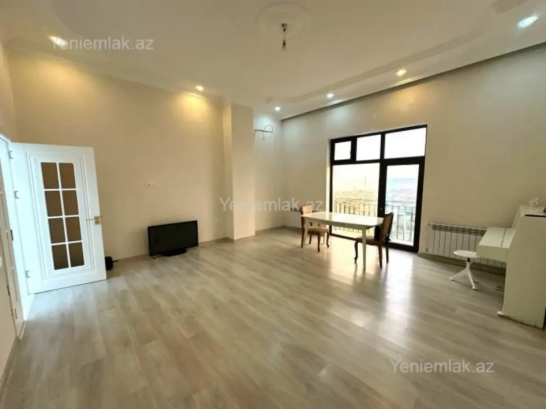 Satılır 3 otaqlı yeni tikili 140 m²