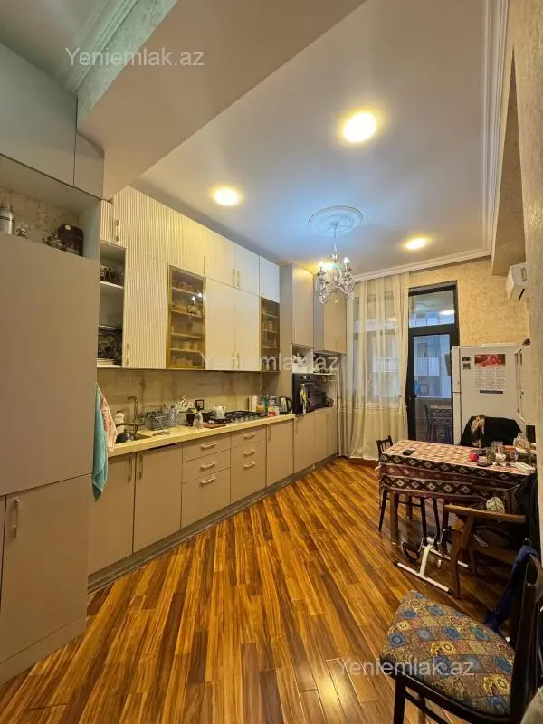 Satılır 3 otaqlı yeni tikili 121 m²