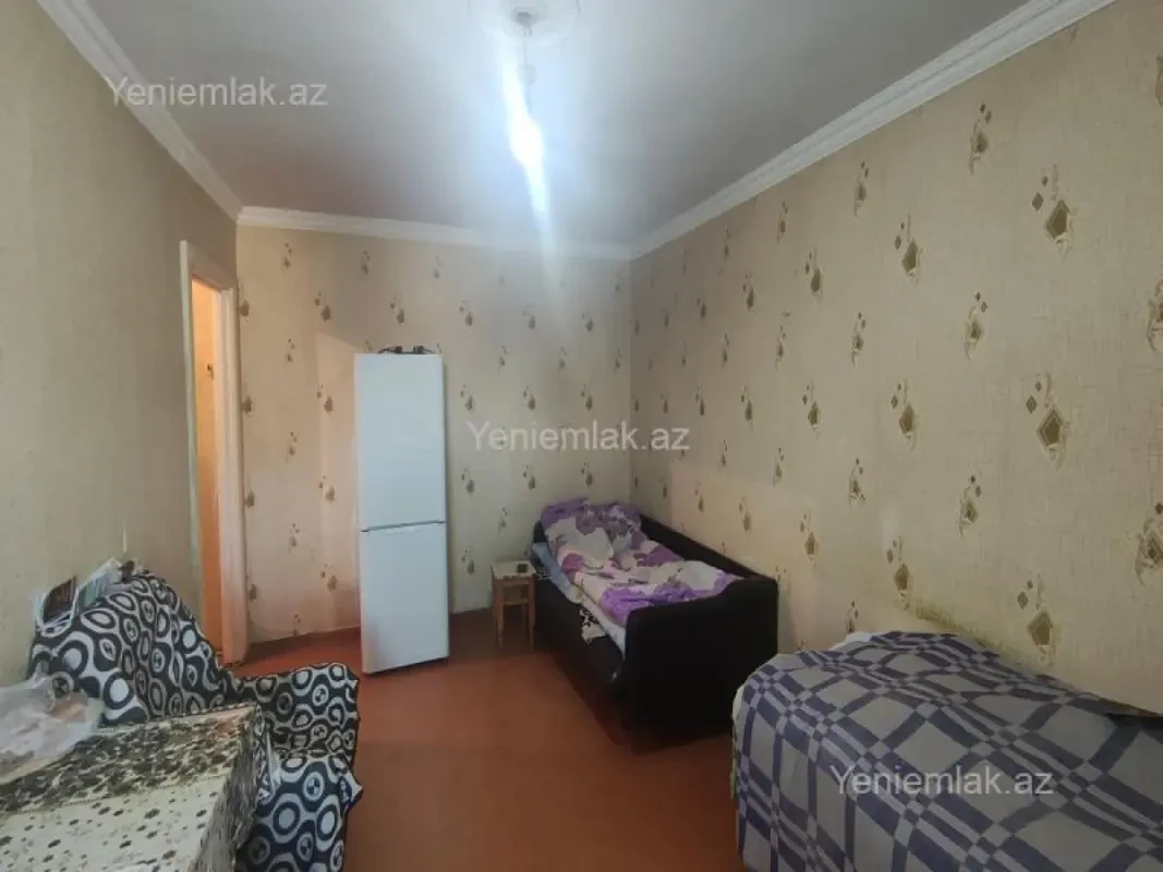 Satılır 1 otaqlı köhnə tikili 32 m²