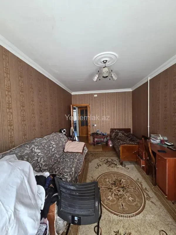 Satılır 2 otaqlı köhnə tikili 60 m²