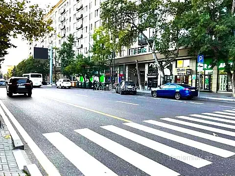 Satılır 3 otaqlı köhnə tikili 80 m² — Bakı, Nərimanov 3 otaq 80.00 m²