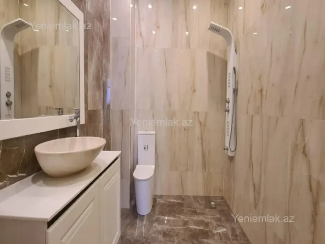 Satılır 5 otaqlı həyət evi 435 m²