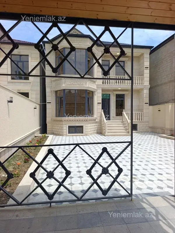 Satılır 6 otaqlı həyət evi 270 m²
