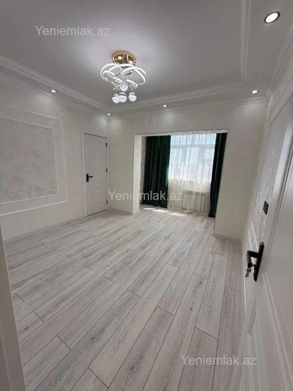 Satılır 2 otaqlı köhnə tikili 45 m²