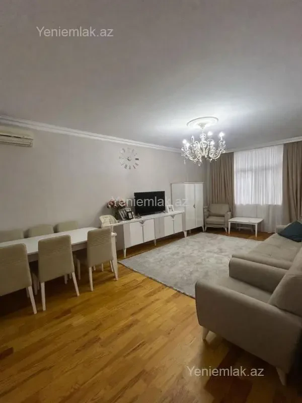 Satılır 2 otaqlı köhnə tikili 55 m²