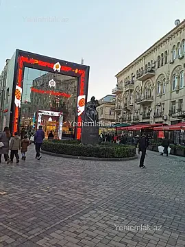 Satılır 4 otaqlı köhnə tikili 120 m² — Bakı, Səbail 4 otaq 120.00 m²