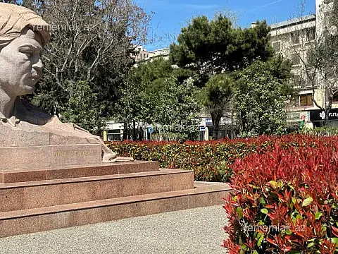 Satılır 3 otaqlı köhnə tikili 93 m² — Bakı, Binəqədi 3 otaq 93.00 m²