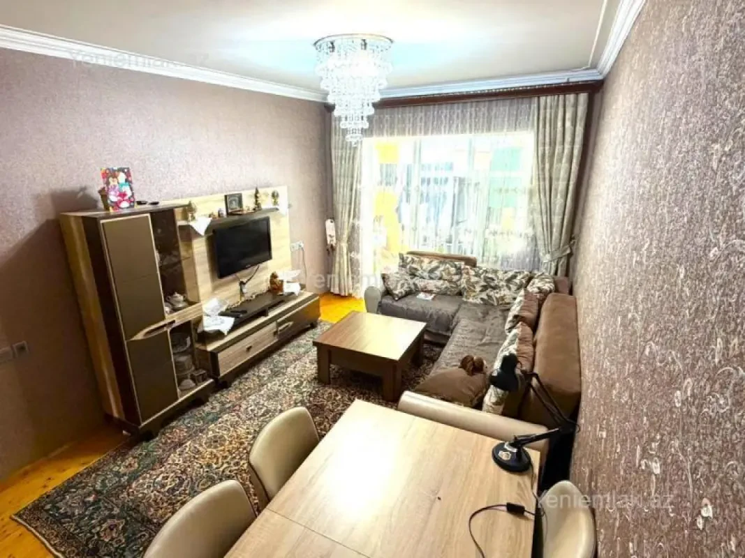 Satılır 3 otaqlı köhnə tikili 80 m²