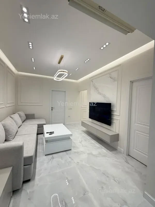 Satılır 3 otaqlı köhnə tikili 60 m²