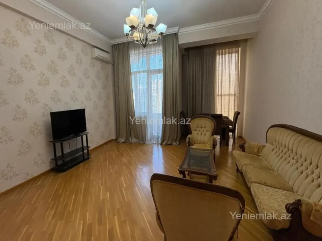 Satılır 3 otaqlı yeni tikili 115 m²