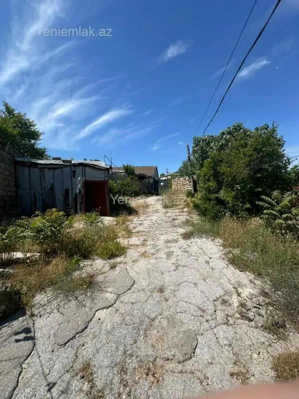 Satılır 5 otaqlı həyət evi 245 m²