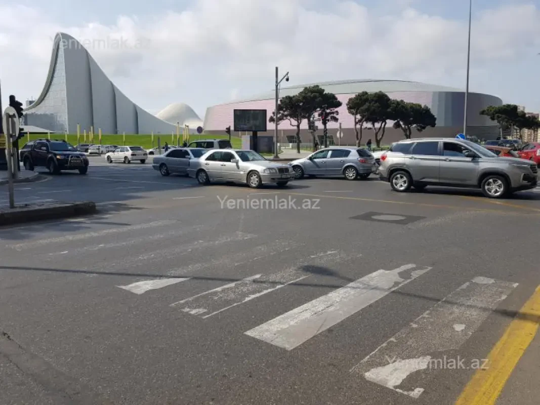 Satılır 1 otaqlı köhnə tikili 33 m²