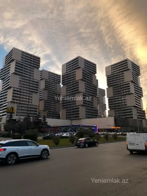 Satılır 2 otaqlı yeni tikili 108 m²