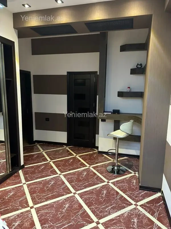 Satılır 3 otaqlı yeni tikili 120 m²