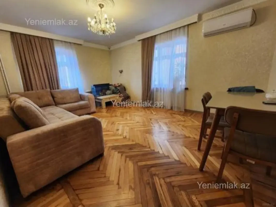 Satılır 3 otaqlı köhnə tikili 70 m²