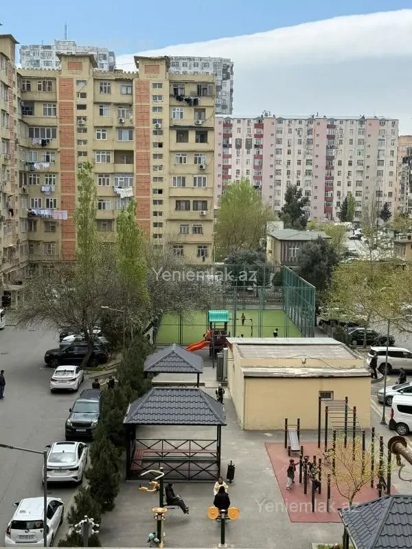 Satılır 3 otaqlı köhnə tikili 85 m²