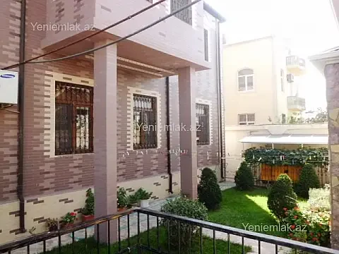 Satılır 6 otaqlı həyət evi 300 m² — Bakı, Nizami 6 otaq 300.00 m²