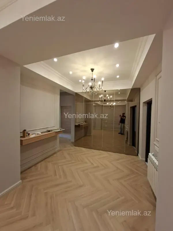 Satılır 3 otaqlı yeni tikili 103 m²
