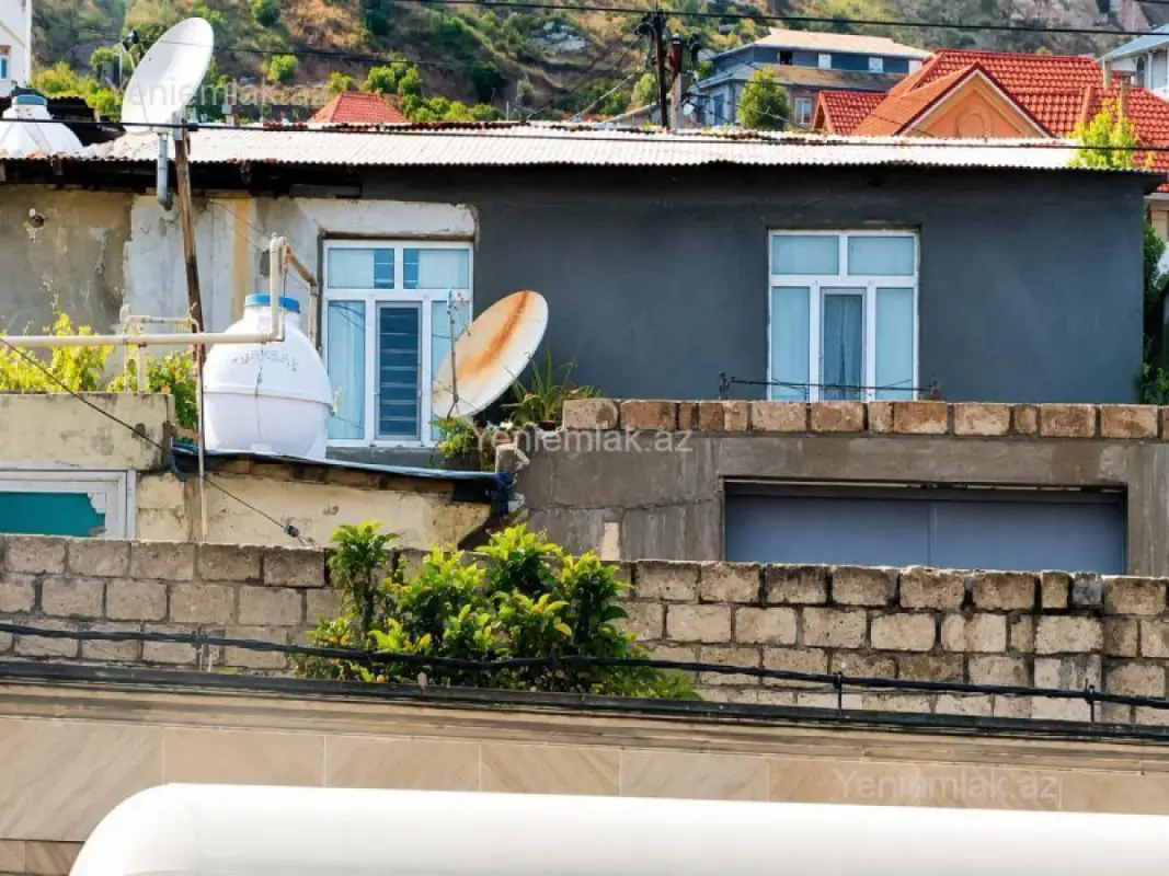 Satılır 3 otaqlı köhnə tikili 90 m²
