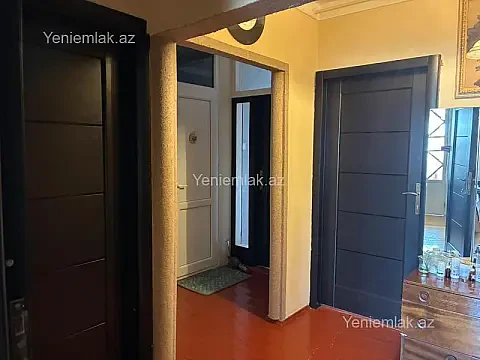 Satılır 3 otaqlı köhnə tikili 75 m² — Bakı, Suraxanı 3 otaq 75.00 m²