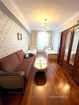 Satılır 3 otaqlı köhnə tikili 115 m² — Bakı, Nizami 3 otaq 115.00 m²