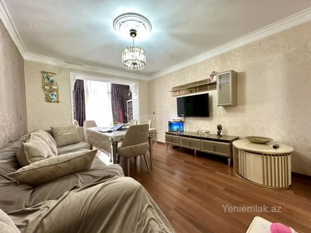 Satılır 3 otaqlı köhnə tikili 70 m²