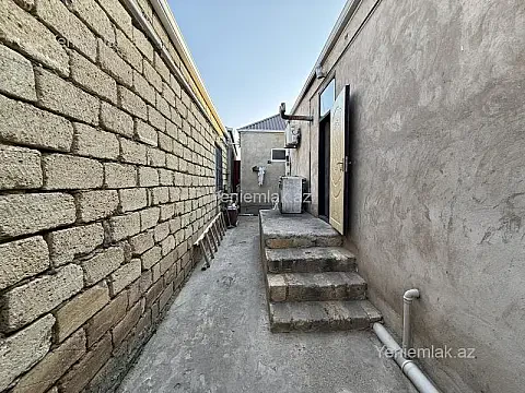Satılır 2 otaqlı həyət evi 70 m² — Bakı, Binəqədi 2 otaq 70.00 m²