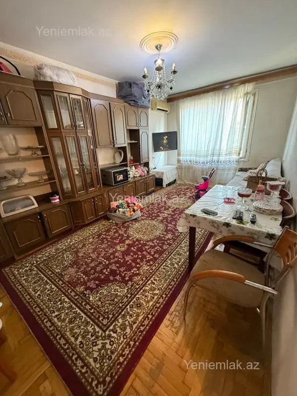 Satılır 2 otaqlı köhnə tikili 40 m²