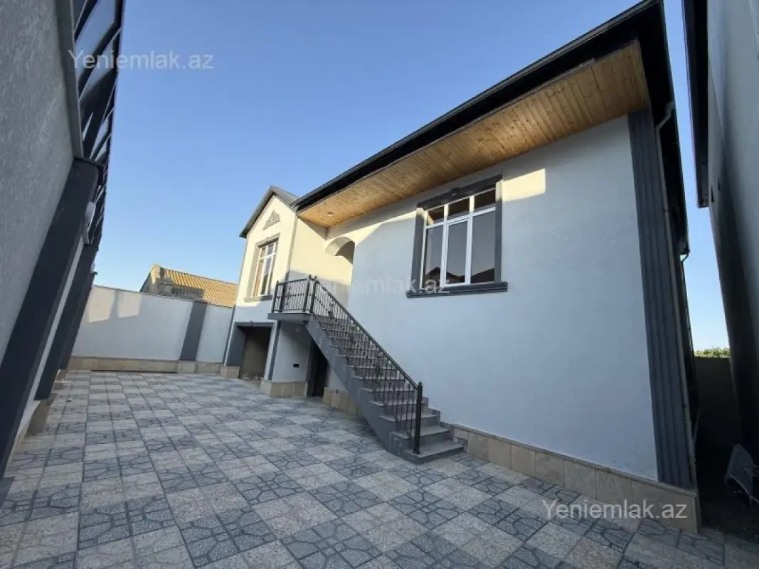Satılır 3 otaqlı həyət evi 100 m²