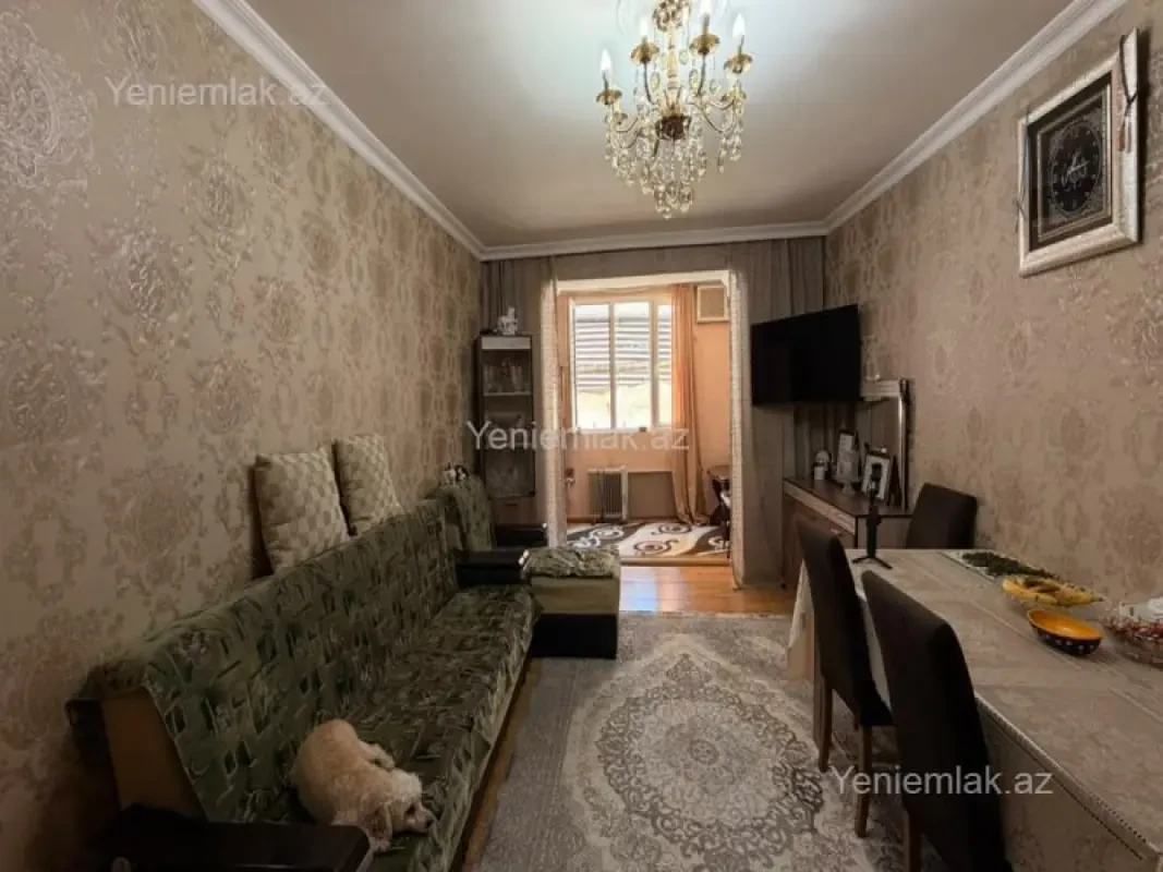 Satılır 2 otaqlı köhnə tikili 65 m²