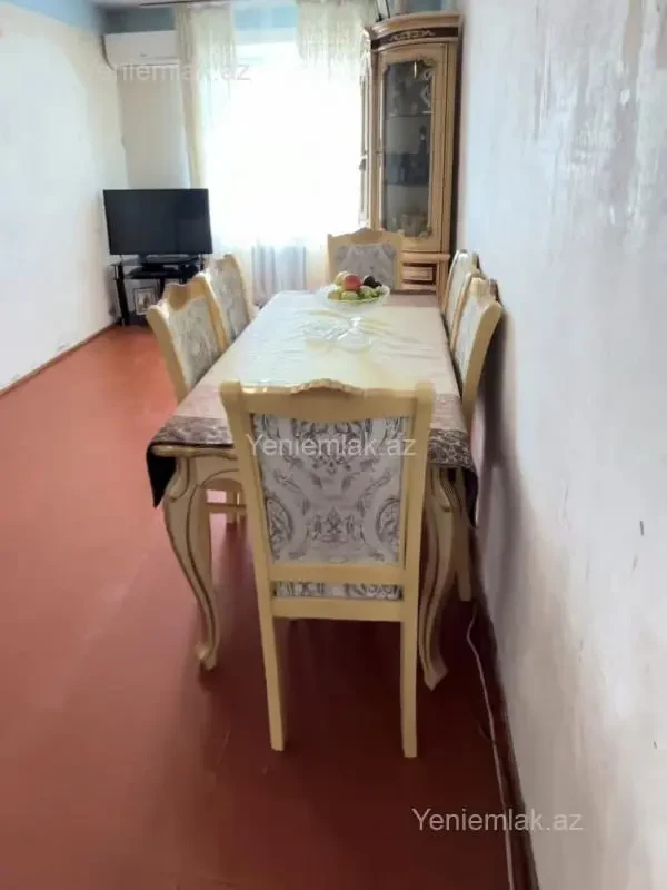 Satılır 3 otaqlı köhnə tikili 80 m²