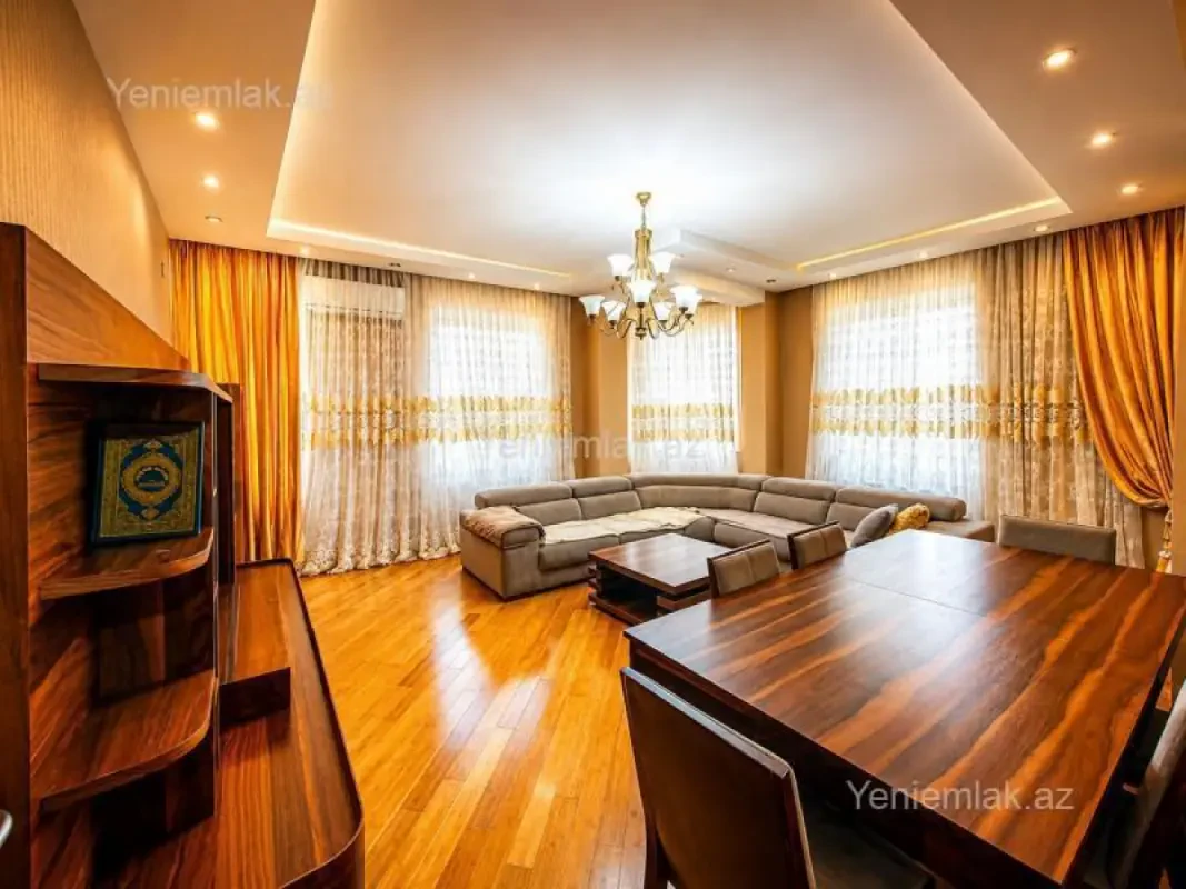 Satılır 4 otaqlı yeni tikili 165 m²