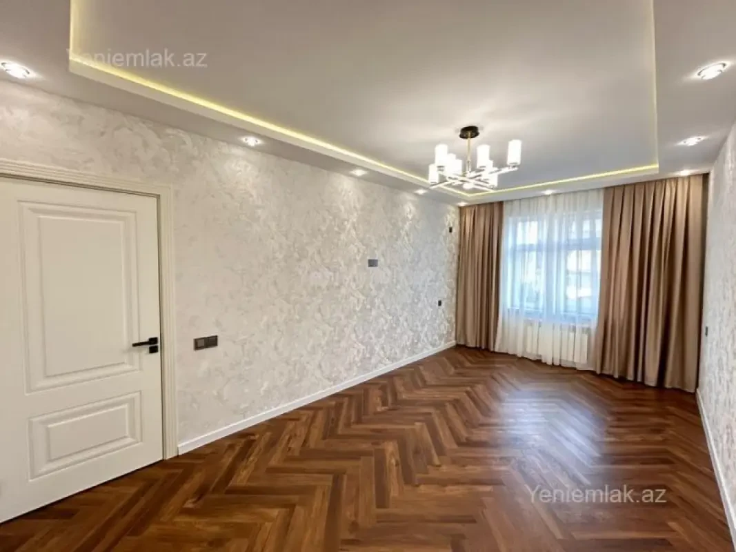 Satılır 3 otaqlı köhnə tikili 80 m²