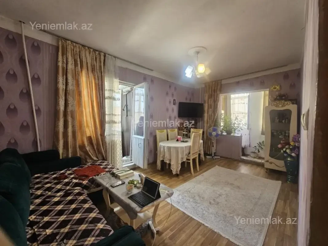 Satılır 2 otaqlı köhnə tikili 40 m²