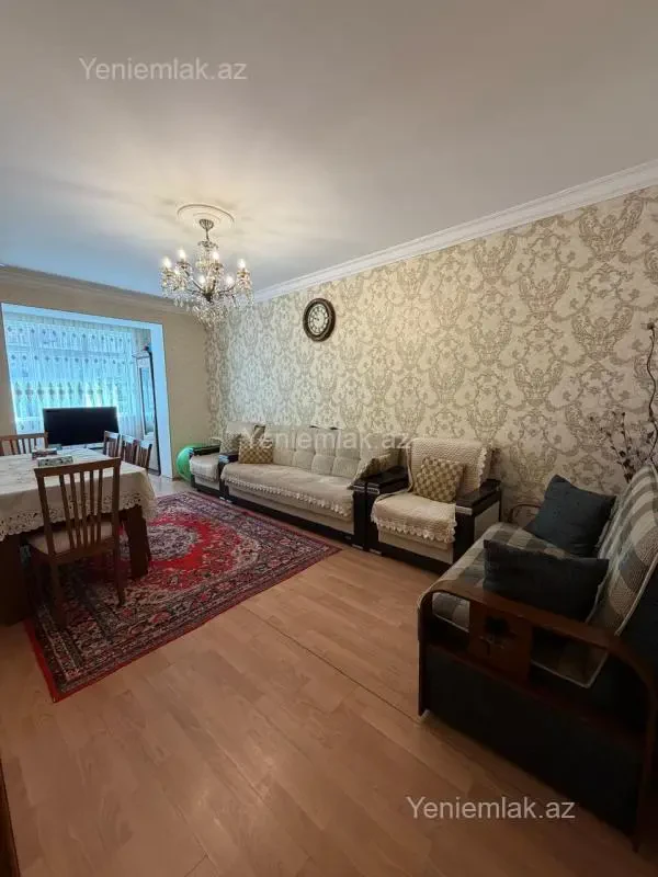 Satılır 3 otaqlı köhnə tikili 80 m²
