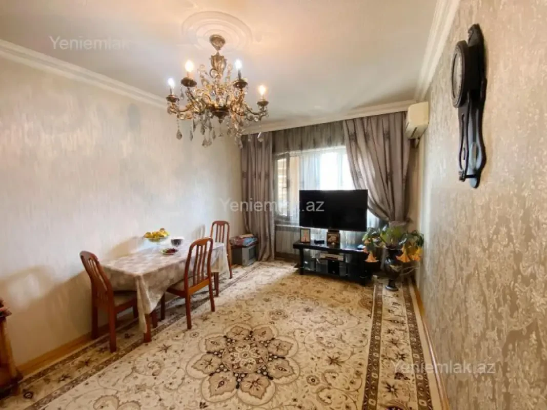 Satılır 2 otaqlı köhnə tikili 63 m²