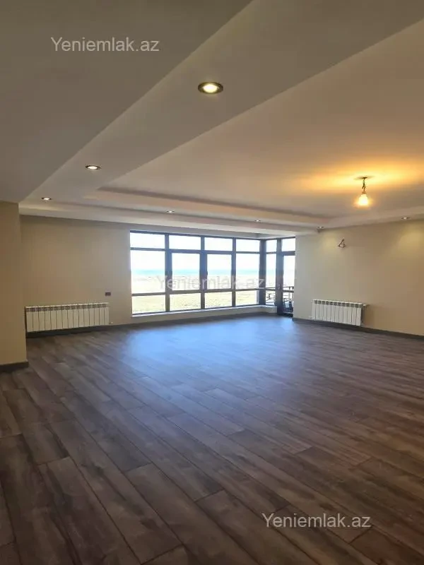 Satılır 3 otaqlı yeni tikili 140 m²