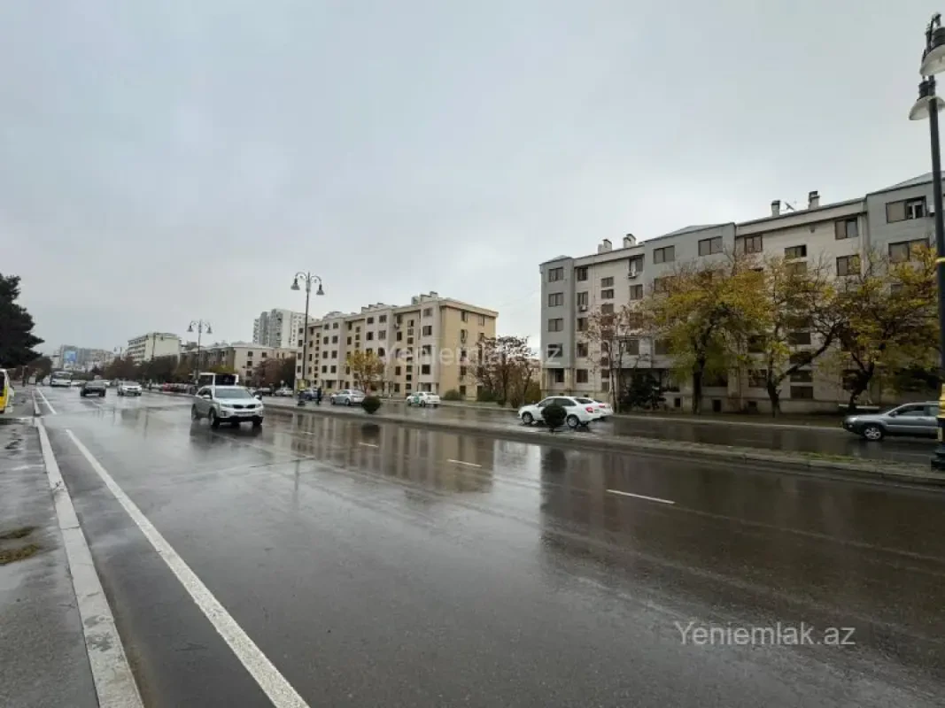 Satılır 3 otaqlı köhnə tikili 75 m²
