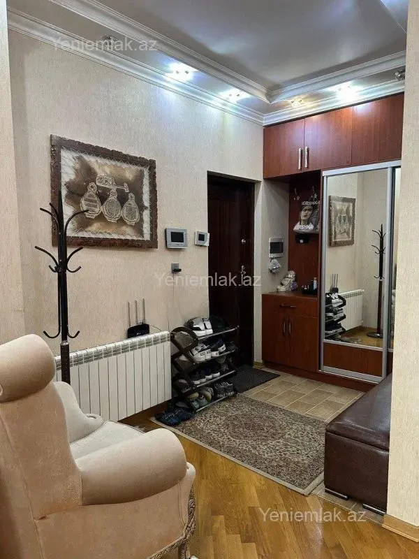 Satılır 4 otaqlı yeni tikili 212 m²