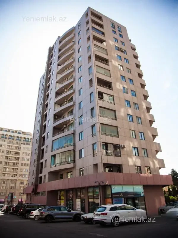 Satılır 3 otaqlı yeni tikili 117 m²