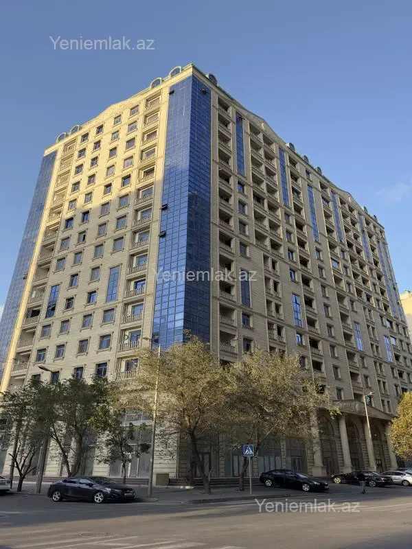 Satılır 4 otaqlı yeni tikili 203 m²