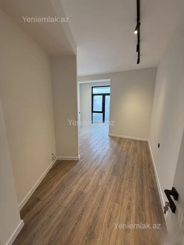 Satılır 3 otaqlı yeni tikili 85 m²