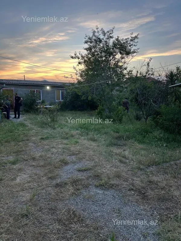 Satılır 4 otaqlı həyət evi 100 m²