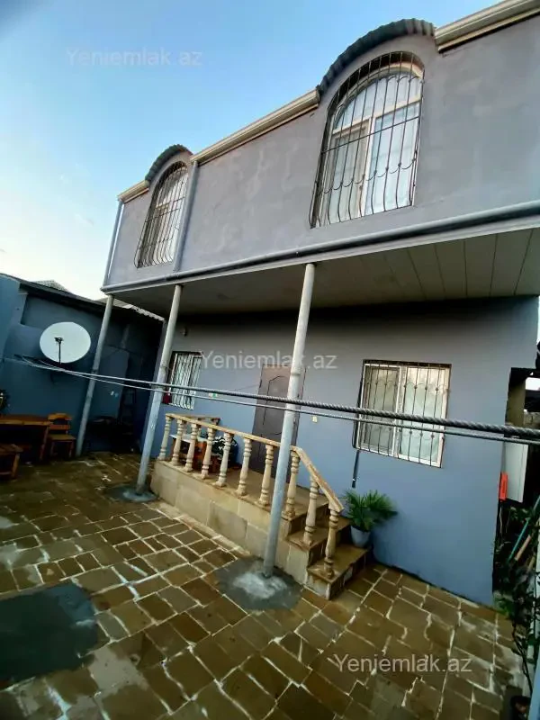 Satılır 4 otaqlı həyət evi 105 m²